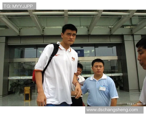 姚明的身高如何影响了他的篮球生涯与中国篮球的发展历程 姚明的身高如何影响了他的篮球生涯与中国篮球的发展历程