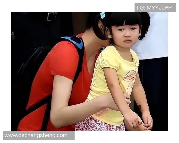 姚明女儿户籍信息曝光引发热议家庭背景备受关注