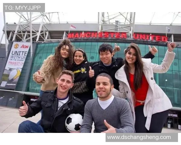 足球明星休息时的多彩生活揭秘与他们的兴趣爱好探索