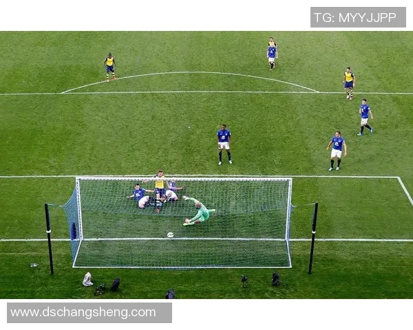 足球明星热身球感揭秘如何提升球员状态与比赛表现的关键技巧